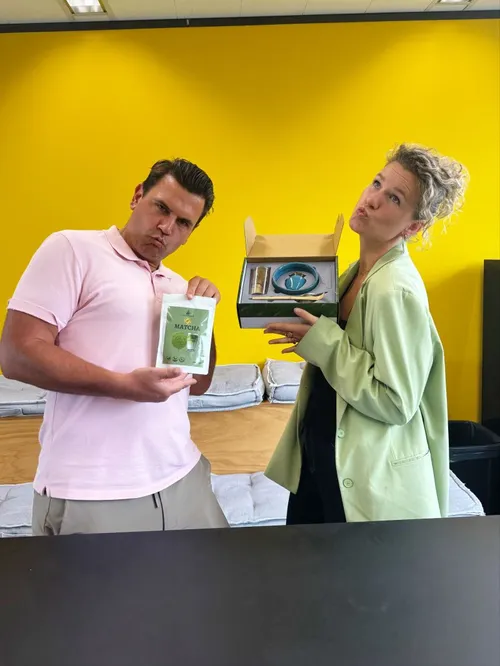 Waarom een matcha sesh soms beter werkt dan een geplande contentdag
